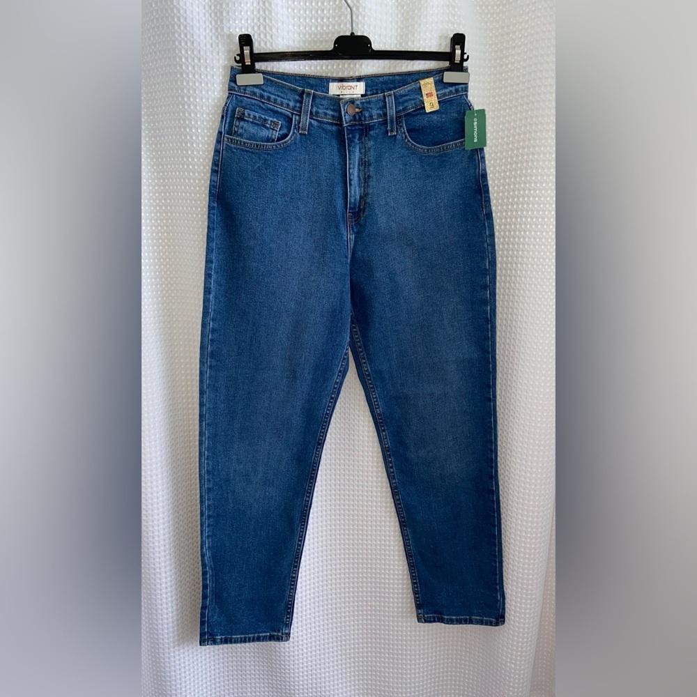 Simons VIBRANT medium wash high rise mom jeans size 9 / 28 NWT
